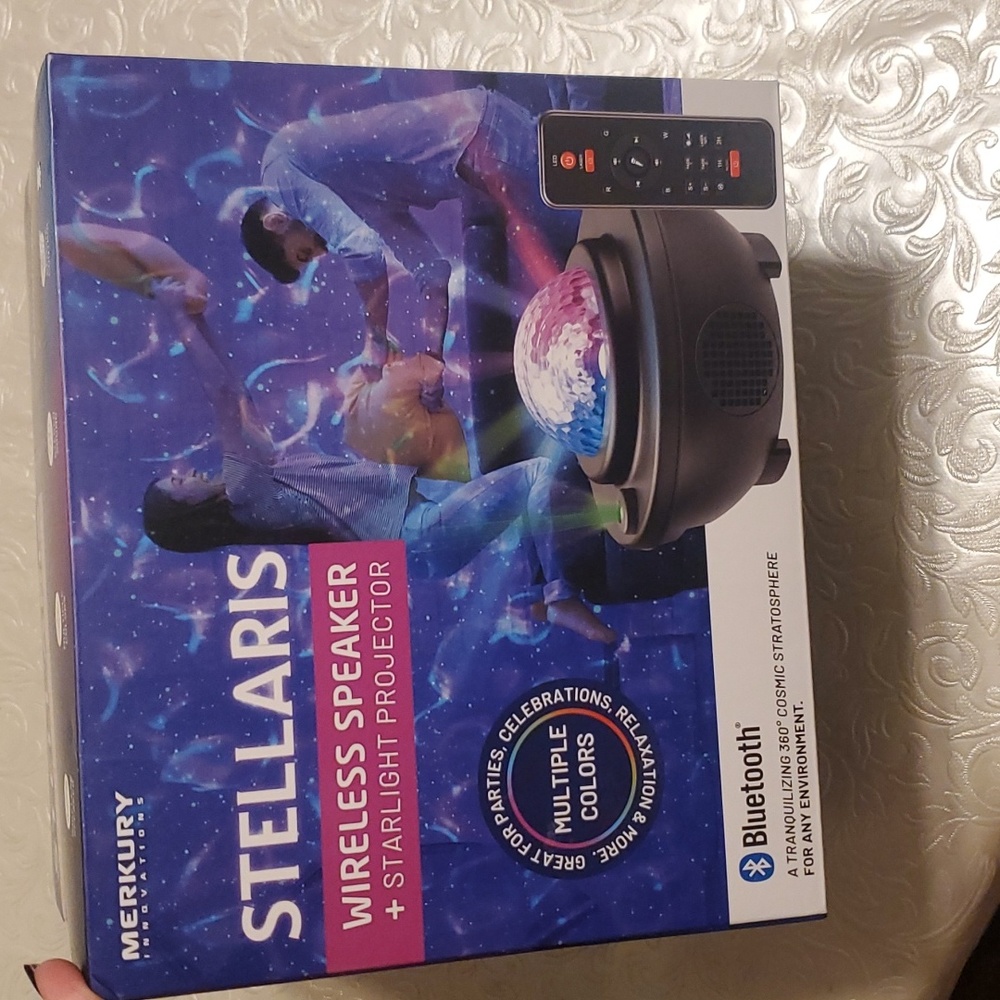 Brand new Wireless speaker + Starlight projector